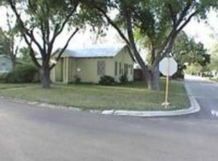 748 E Pine St, Seguin, TX 78155