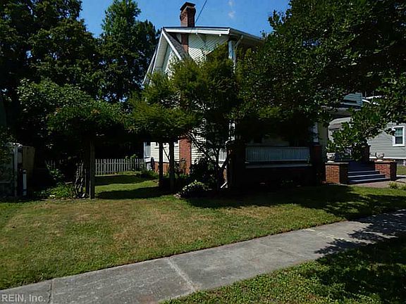 3rd image of 1701 Saint Denis Ave