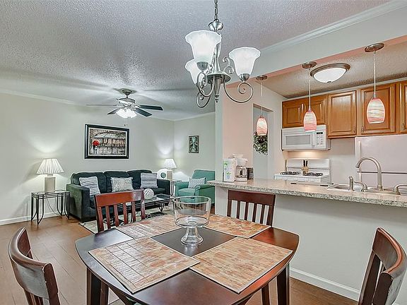 2nd image of 4727 W Alabama St #1002