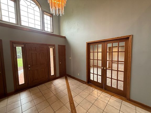 2nd image of 228 Countryside Dr