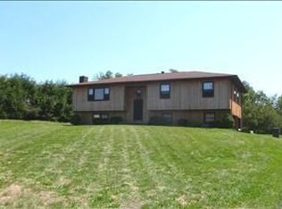 2 Linda Ct, Poughkeepsie, NY 12603