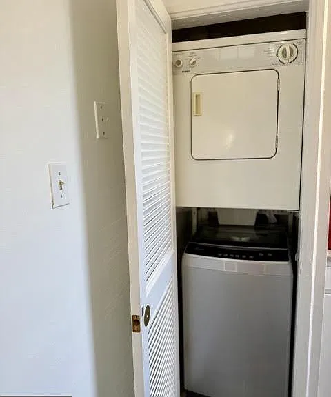 3824 Porter St NW #E395 — Photo 25