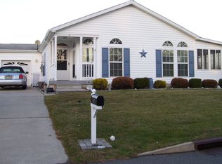 2 Highlands Rd, Manahawkin, NJ 08050