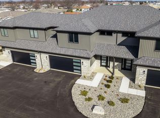 1562 Sheffield Ave, Dyer, IN 46311