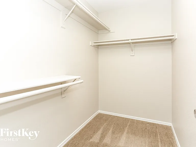 4421 Inez Dr — Photo 10