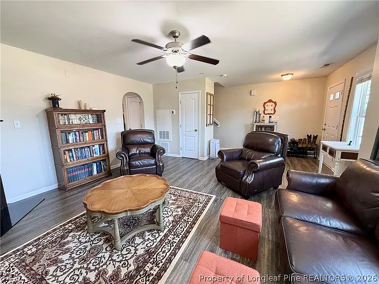 164 Regimental Dr — Photo 6