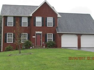 170 Windsor Dr, Christiansburg, VA 24073
