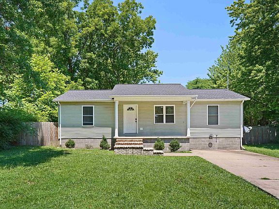 3rd image of 919 Dowdy St