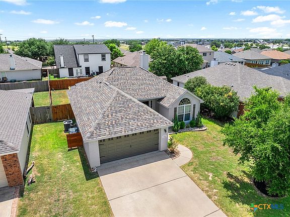 5th image of 7921 Honeysuckle Dr