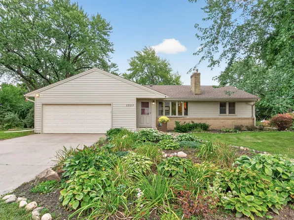 13819 Bellevue Dr, Minnetonka, MN 55345