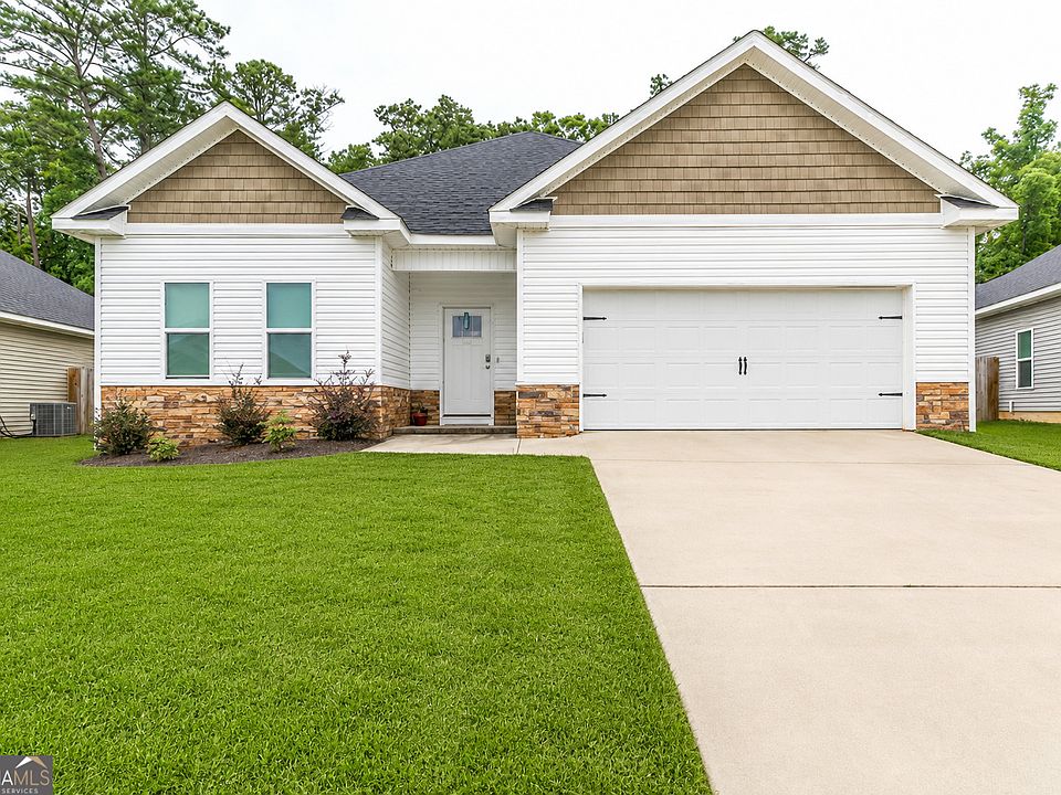 1st image of 105 Garrett Ln
