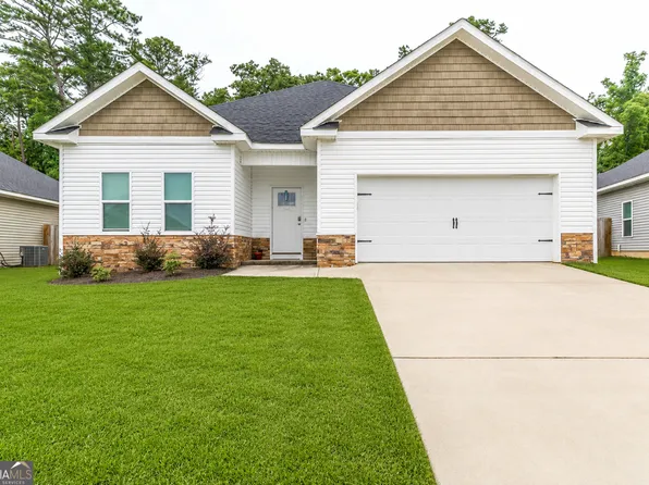 105 Garrett Ln, Bonaire, GA 31005