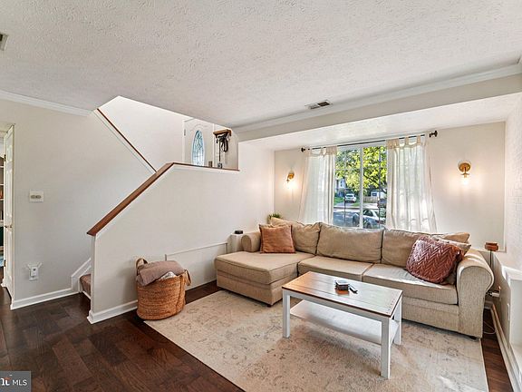 3rd image of 1542 Star Pine Dr