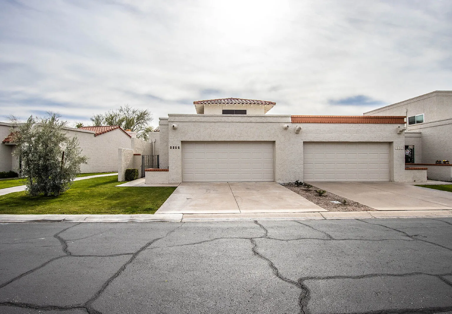 3 bed, 2.5 bath, 1769 sqft, $4,000 — Photo 1