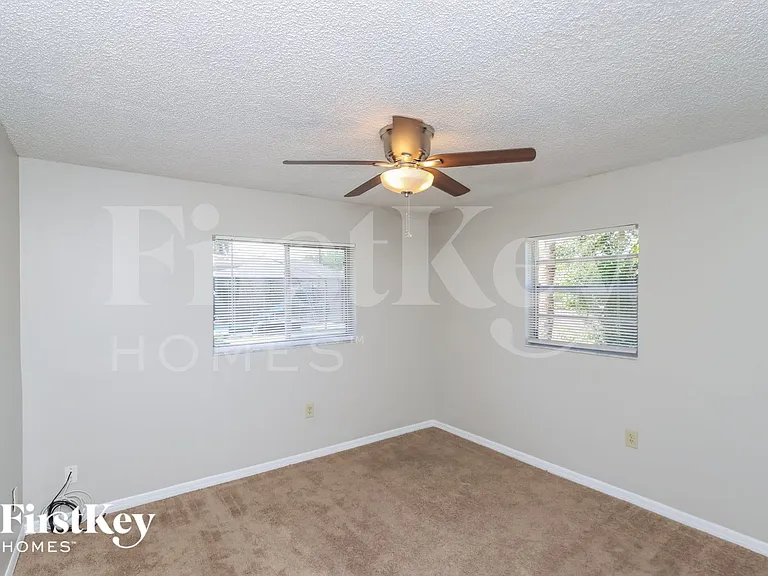 2250 Fallon Blvd NE — Photo 11