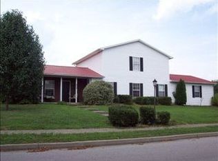 402 Vinery Dr, Berea, KY 40403