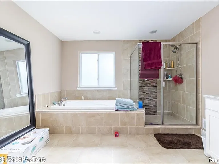 2806 Benjamin Ave — Photo 11