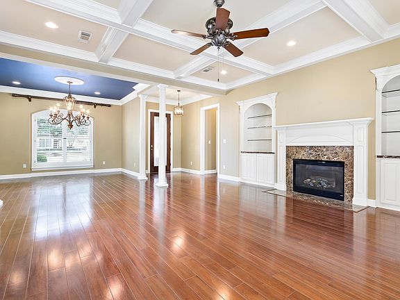 5th image of 5245 Merlot Dr