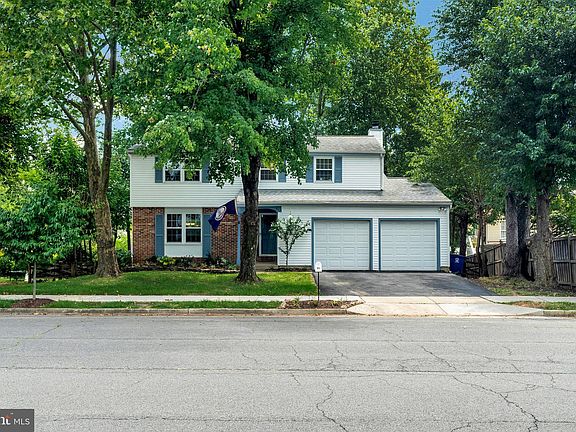 4th image of 903 Marshall Dr NE