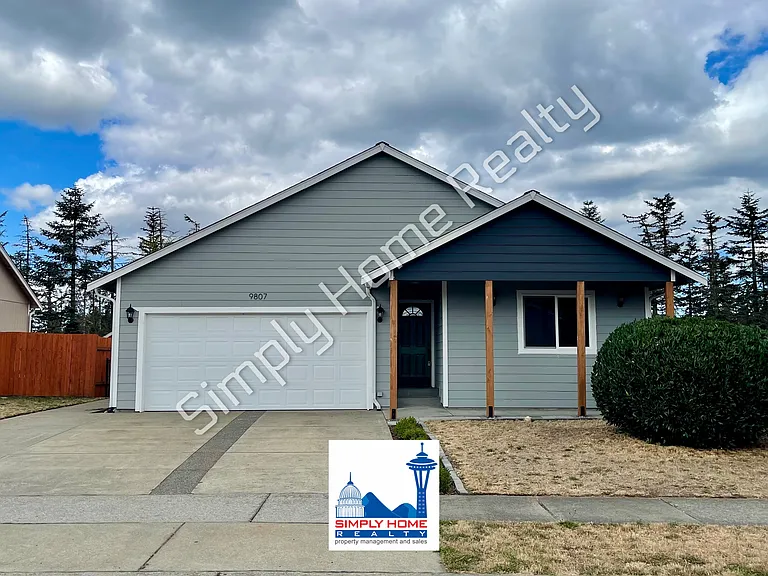 9807 Greenleaf Loop SE — Photo 1