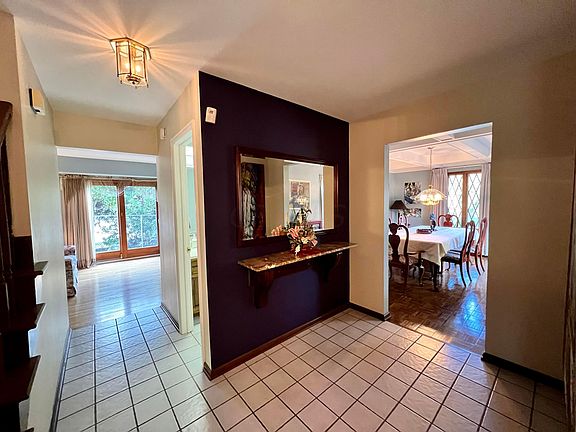 2nd image of 179 Stonefence Ln