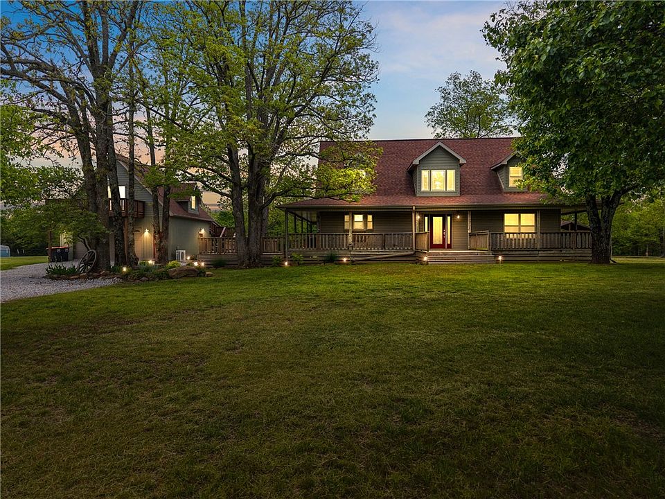 1st image of 14620 Ravenwood Ln