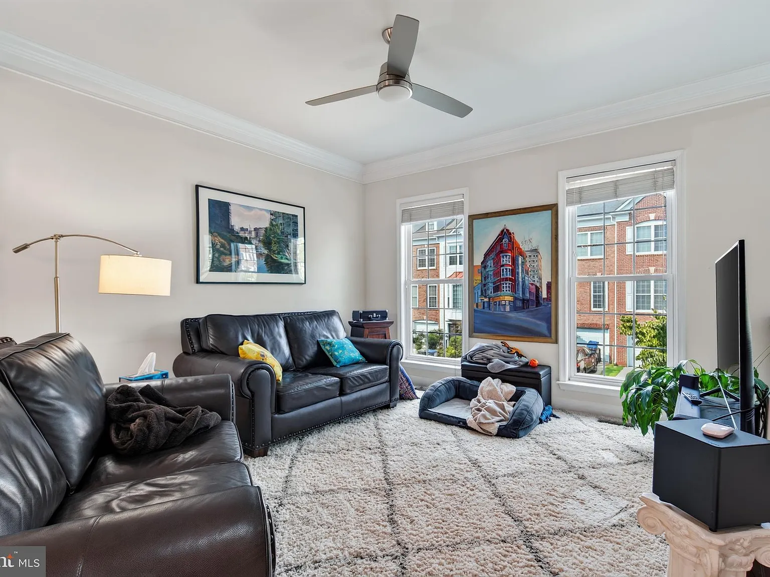 4 bed, 3.5 bath, 1660 sqft, $3,200 — Photo 4