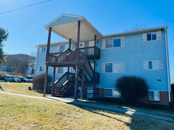 3 Bedroom, 2 Bath Apartment, 1800 Smith Ave, Radford, VA 24141