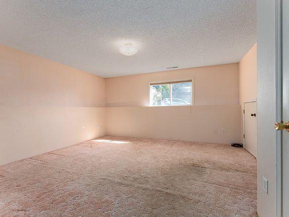 2nd image of 2613 Suncrest Dr