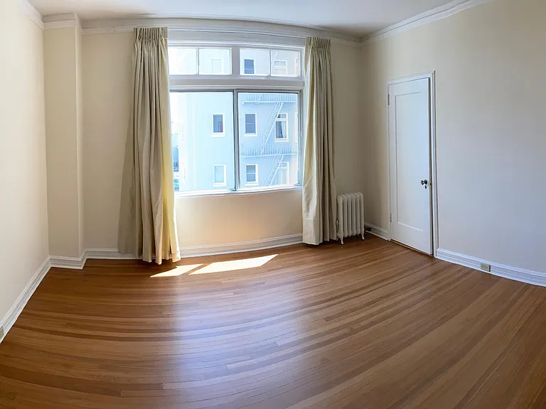 Crestview Apartments — Photo 43