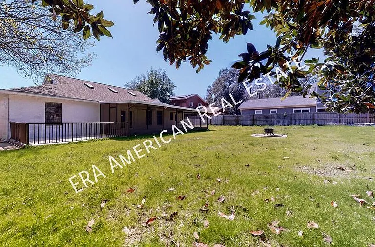 18 Meigs Dr — Photo 1