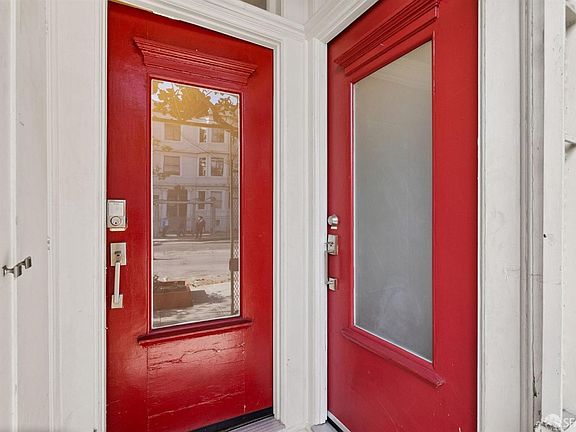 3rd image of 2392-2394 Bryant St