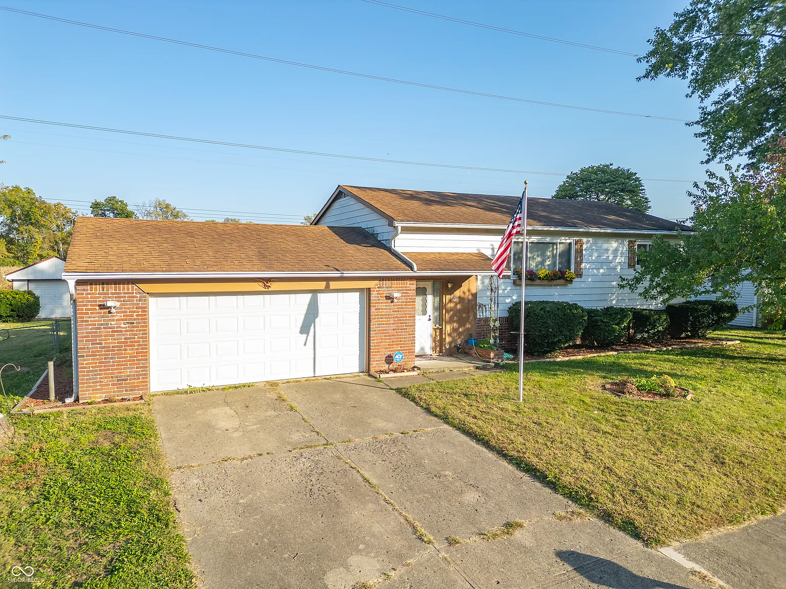 801 Spring Valley Dr photo 1