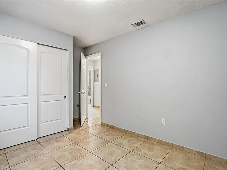 2720 S Sunrise Ct #2 — Photo 29