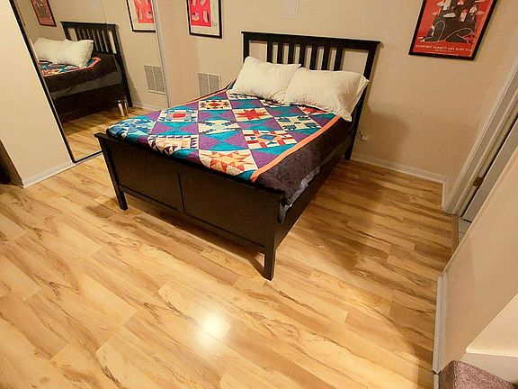 5th image of 1305 N Greenview Ave APT 1R