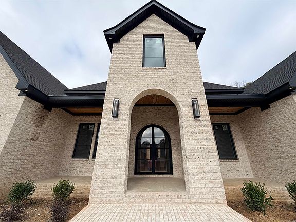 5th image of 112 Bear Den Ct