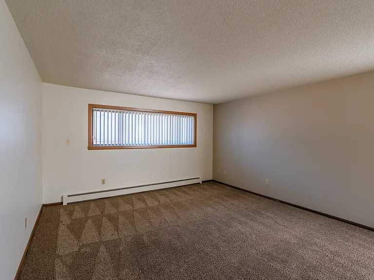 Fargo, ND Martha Alice Apartments | Living