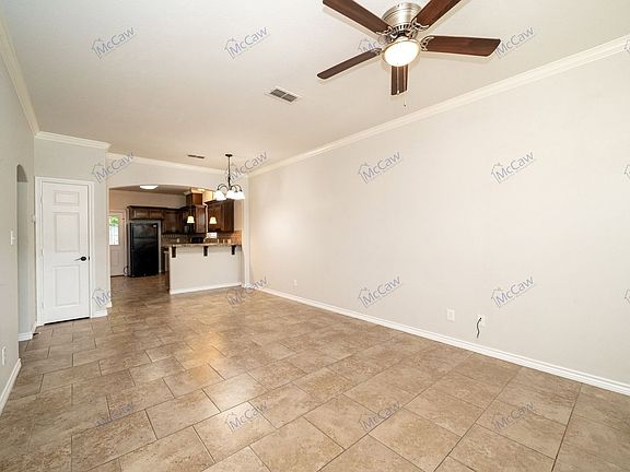 4th image of 1612 Stanley Dr Unit 100