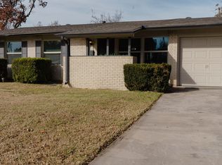 2403 Briarwood Ln, Carrollton, TX 75006