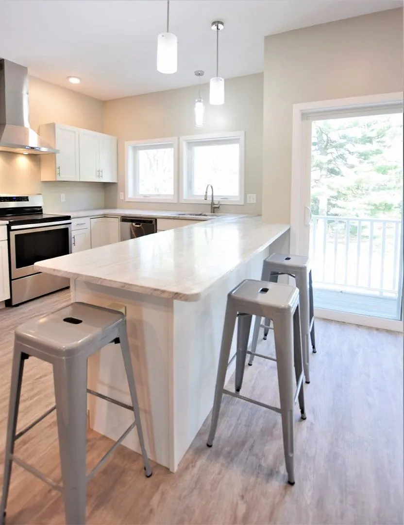 217 Columbia St (985 Danby Rd LLC) — Photo 4
