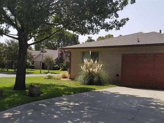 4th image of 6515 E Lovers Ln