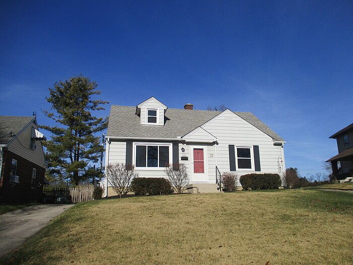 1st image of 1221 Brookview Ave