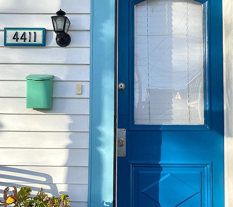 1st image of 4411 Annunciation St