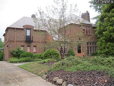1st image of 18227 Van Aken Blvd