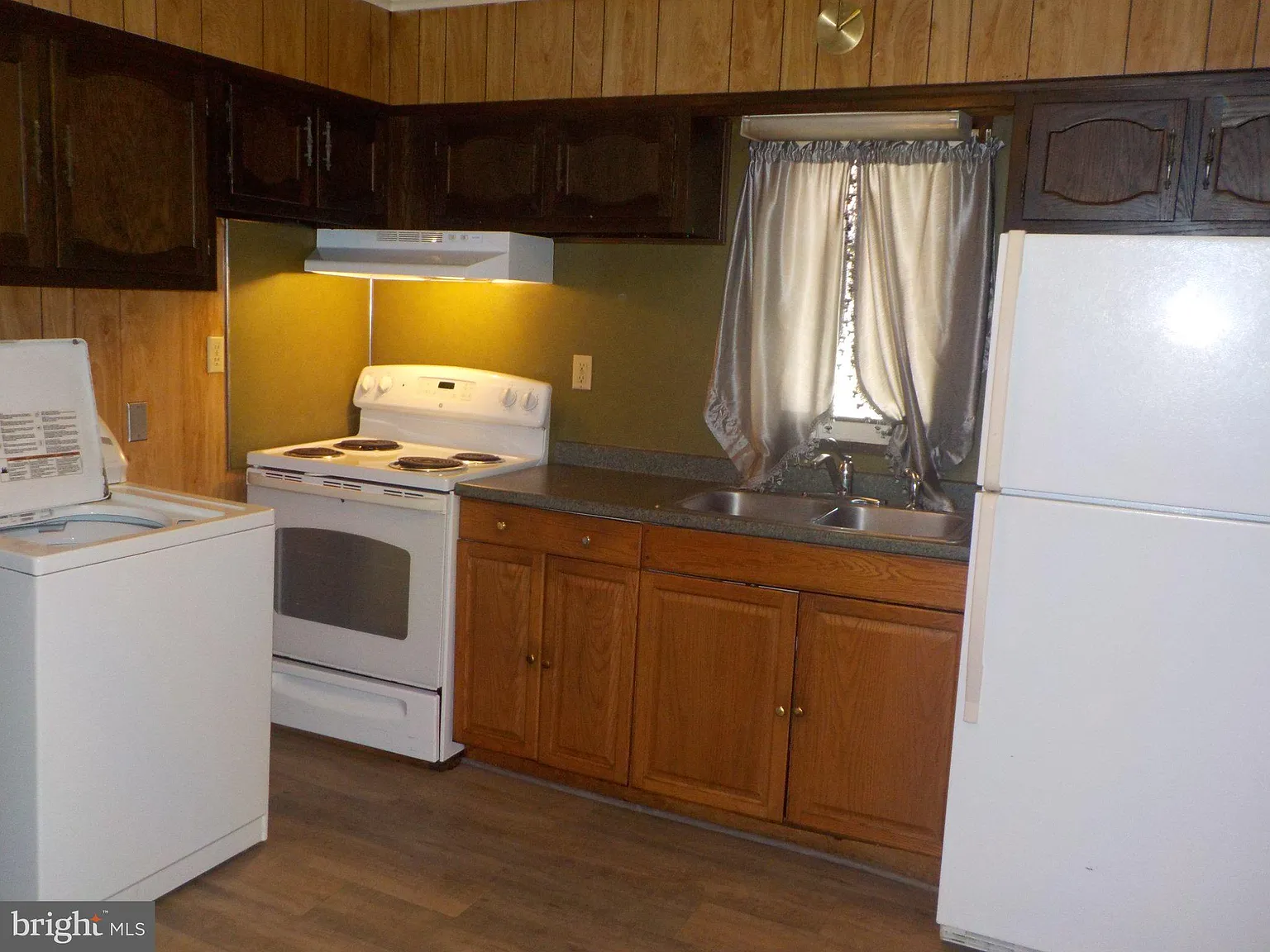 2 bed, 1.0 bath, 900 sqft, $1,350 — Photo 4