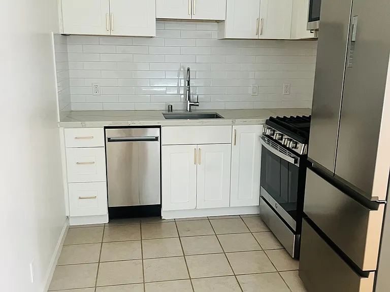 1417 Bellevue Ave — Photo 6