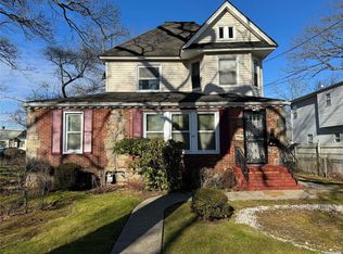 73 Forest Ave, Freeport, NY 11520