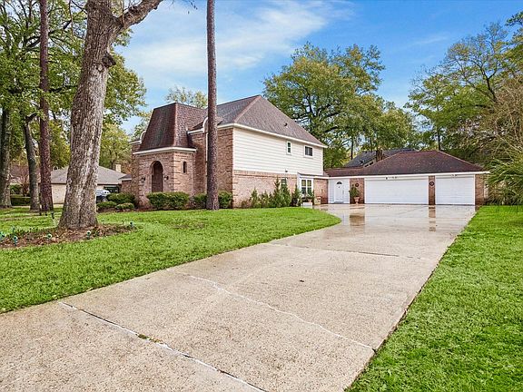 2nd image of 6723 Apple Valley Ln