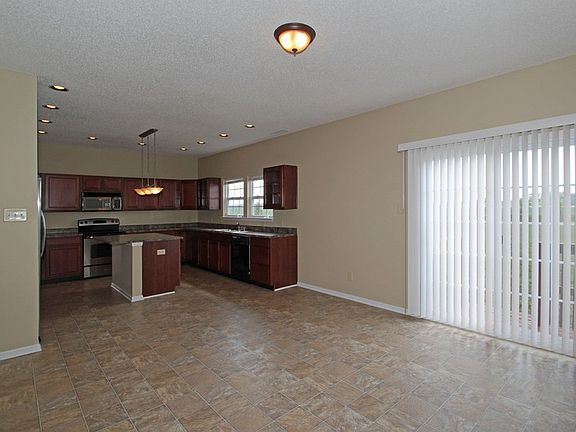 3rd image of 10737 Haven Dr