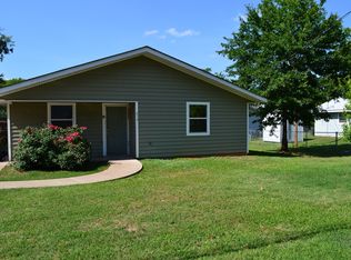 213 W College St, Longview, TX 75601